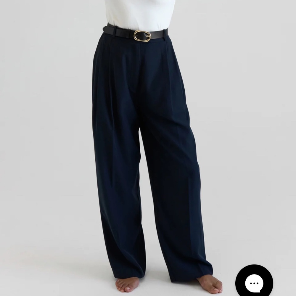 Re Ona Bobbi trousers XS NWOT in Navy